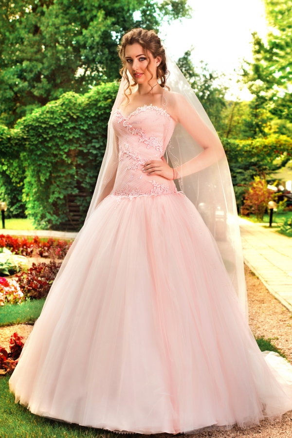 Свадебные Платья Цветные Купить В Москве Недорого